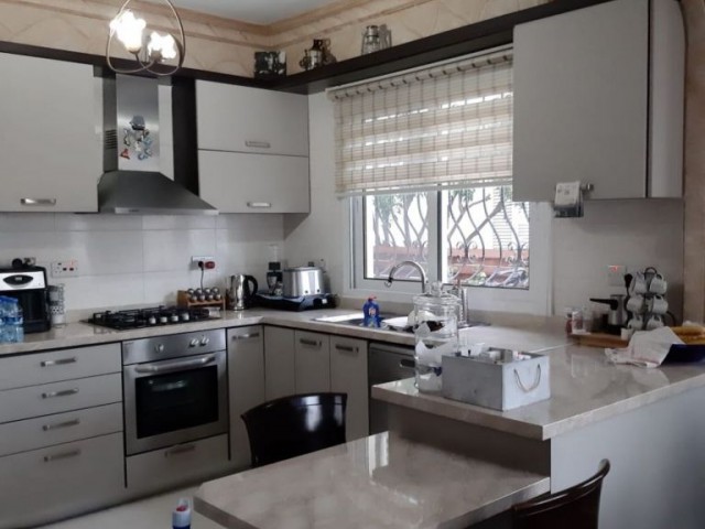 Flat For Sale in Girne Merkez, Kyrenia