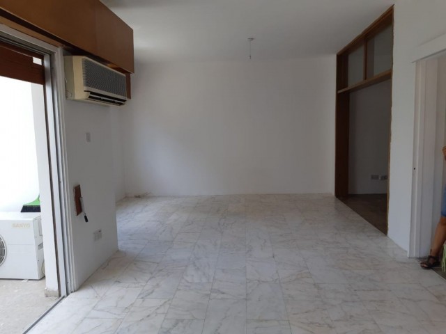 Flat To Rent in Köşklüçiftlik, Nicosia