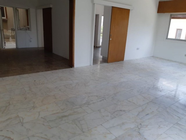 Flat To Rent in Köşklüçiftlik, Nicosia