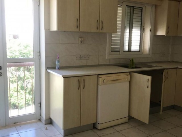 Flat To Rent in Kumsal, Nicosia