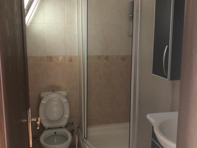 Gönyeli'de  Durakların Dibinde  Eşyalı 2+1 (100m2) Kiralık Penthouse   18 Hazirandan sonra müsait