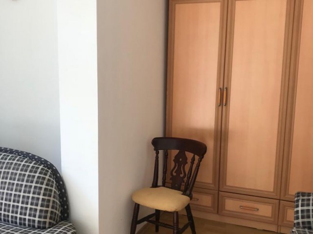 Kumsal'da Dereboyu ve Merit Hotele Yürüme Mesafesinde( 2+1) 140m2 Geniş Full Eşyalı Durakların Dibinde Kiralık Daire