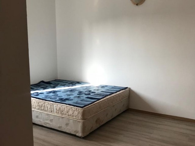 Kumsal Bölgesinde Çok Merkezi Konumda 140 m2   ( 2+1 )  Daire