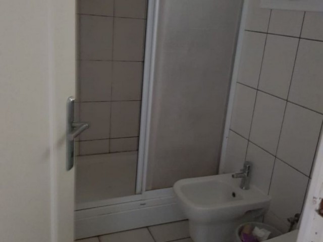 Flat To Rent in Yenişehir, Nicosia