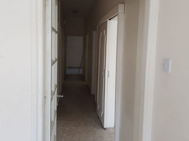 Flat To Rent in Yenişehir, Nicosia