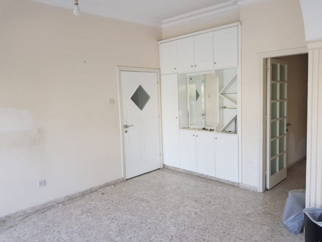 Flat To Rent in Yenişehir, Nicosia