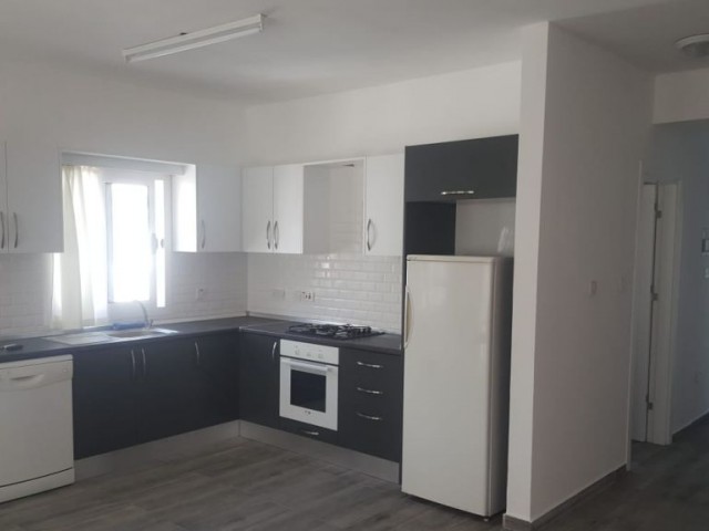 Flat To Rent in Alsancak, Kyrenia