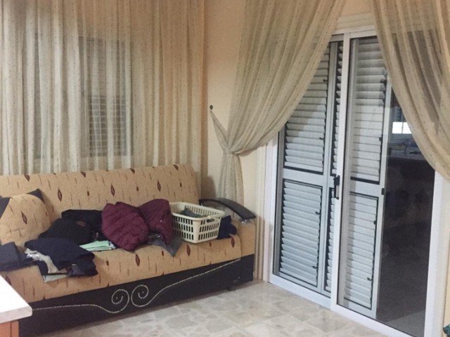 Yenişehir'de Merkezi Konumda Duraklara Yakın Geniş Ve Ferah 3+1 135m2 Kiralık Daire 