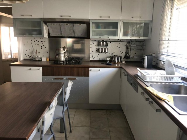 Flat To Rent in Köşklüçiftlik, Nicosia