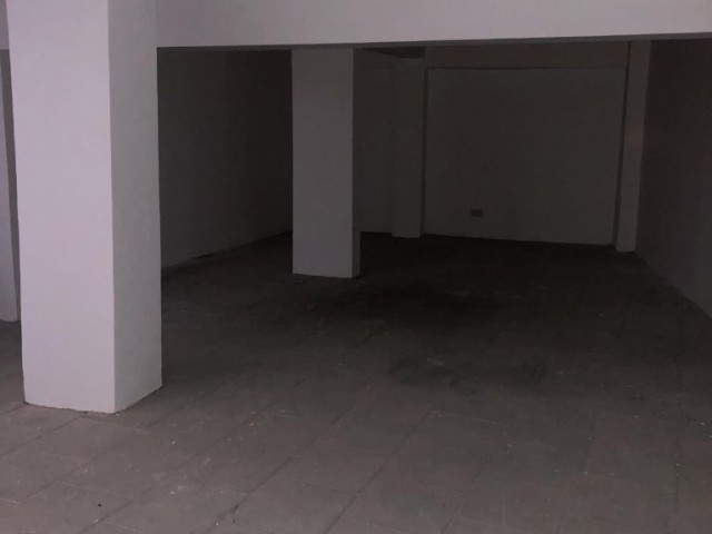 В самом центре Деребою, на главной улице и кольце, продается 3-этажный офис 220 м2 - открыт для обмена с землей в Алсанджаке ** 