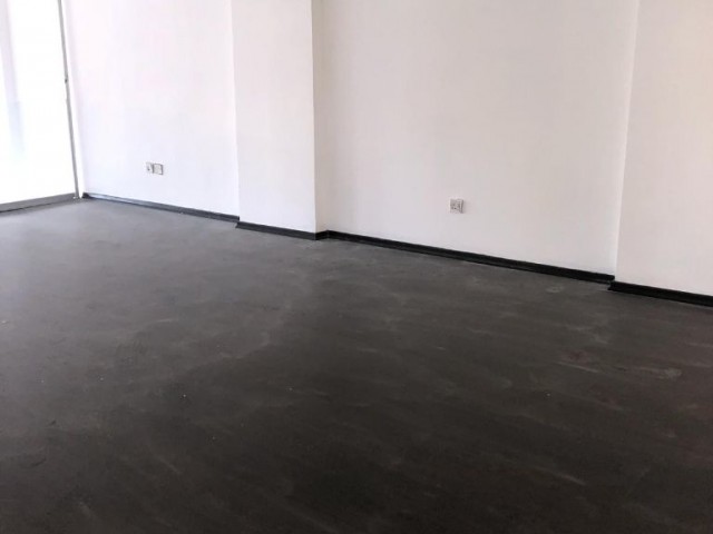 Dereboyunda Ana Cadde Üzerinde  Çember Üzerinde  250 m2 Kiralık 3 Katlı İşyeri