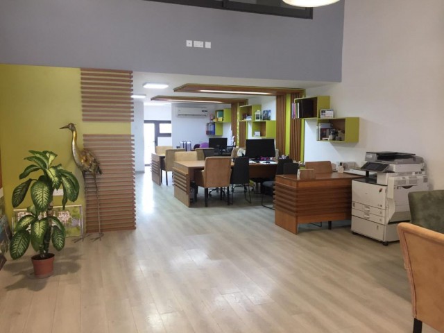 Girne Karaoğlanoğlu Lemar Karşısı 180m2  Kiralık Lux  Dükkan / İşyeri / Ofis