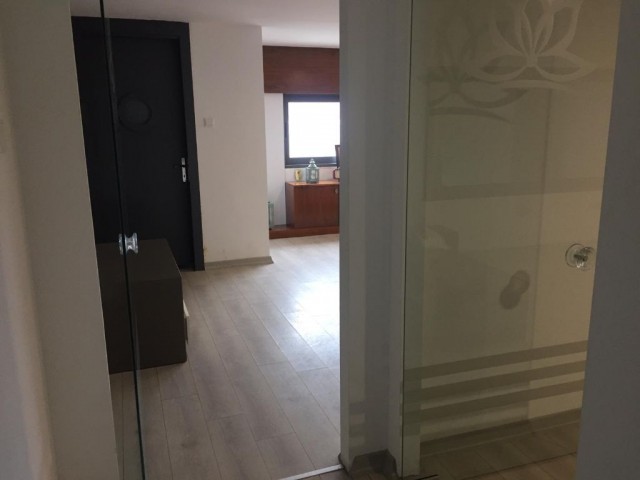 Office To Rent in Karaoğlanoğlu, Kyrenia