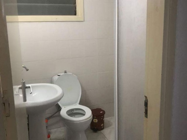 Küçük Kaymaklı'da 3+1 Öğrenci Ve Çalışanlara Yönelik Full Eşyalı Aylık Ödemeli Kiralık Daire 