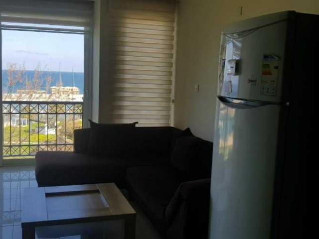 Girne Merkezde (Jasmine Court Hotel cevresinde) 2+1 