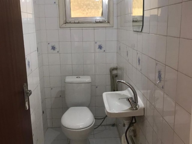 Girne Kaşgar'da 3+1 Eşyalı Dağ Deniz Manzaralı Kiralık Daire 