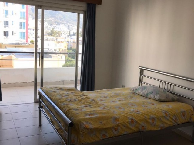 Girne Kaşgar'da 3+1 Eşyalı Dağ Deniz Manzaralı Kiralık Daire 