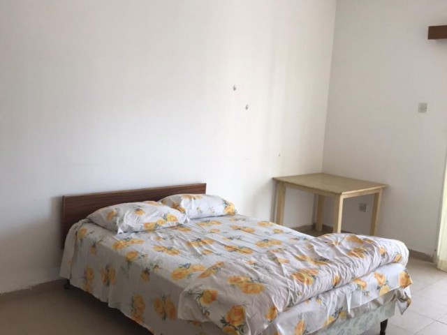 Girne Kaşgar'da 3+1 Eşyalı Dağ Deniz Manzaralı Kiralık Daire 