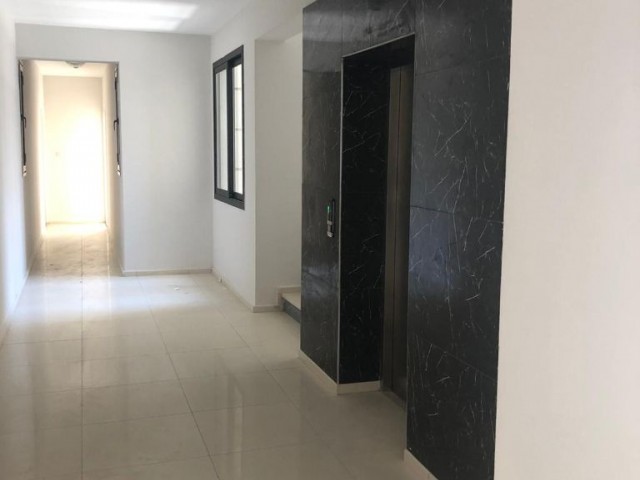 Penthouse For Sale in Küçük Kaymaklı, Nicosia