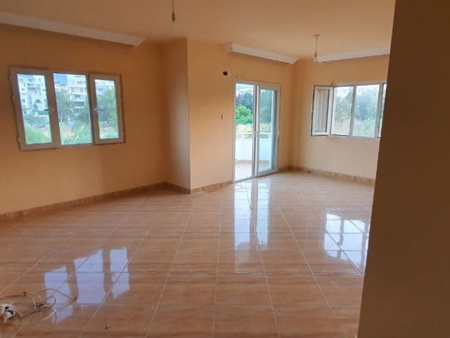 Flat To Rent in Girne Merkez, Kyrenia