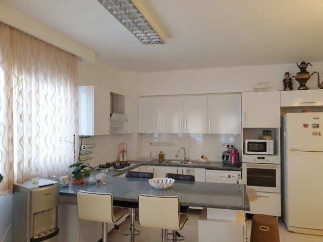 Flat For Sale in Girne Merkez, Kyrenia