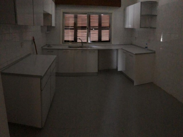 Flat To Rent in Köşklüçiftlik, Nicosia