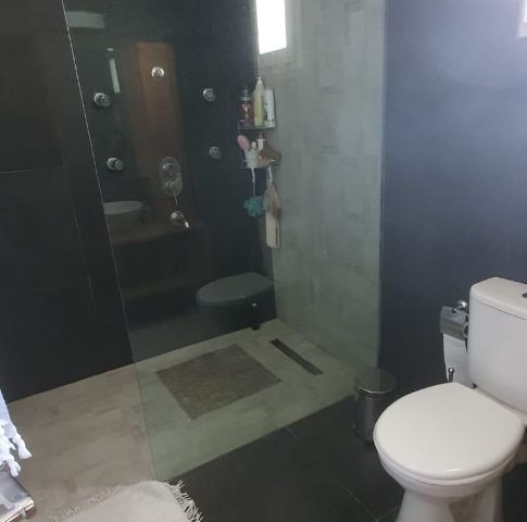 Merkezi Konum, Ofis  veya Konut - Sakin Apartmanda   2+1 Daire -Vergileri Ödenmiş