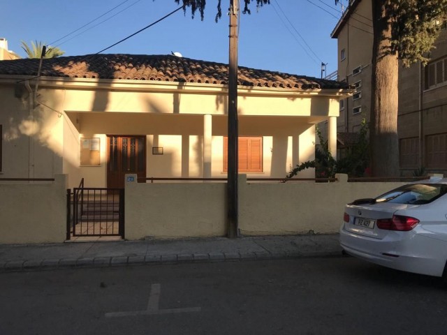 Detached House To Rent in Köşklüçiftlik, Nicosia