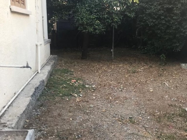 Detached House To Rent in Köşklüçiftlik, Nicosia