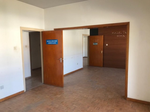 Business To Rent in Köşklüçiftlik, Nicosia