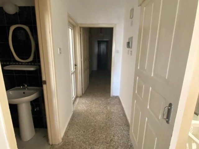 Flat For Sale in Küçük Kaymaklı, Nicosia