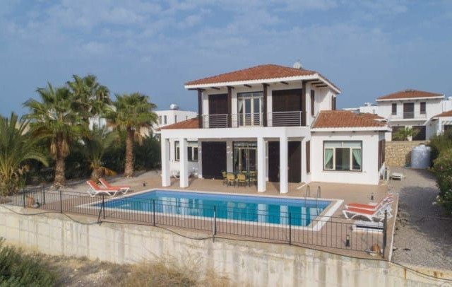 3 +1 Fully Furnished Villas for Rent in Kyrenia ! ** 