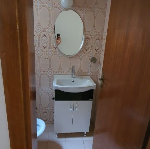 Flat To Rent in Kumsal, Nicosia