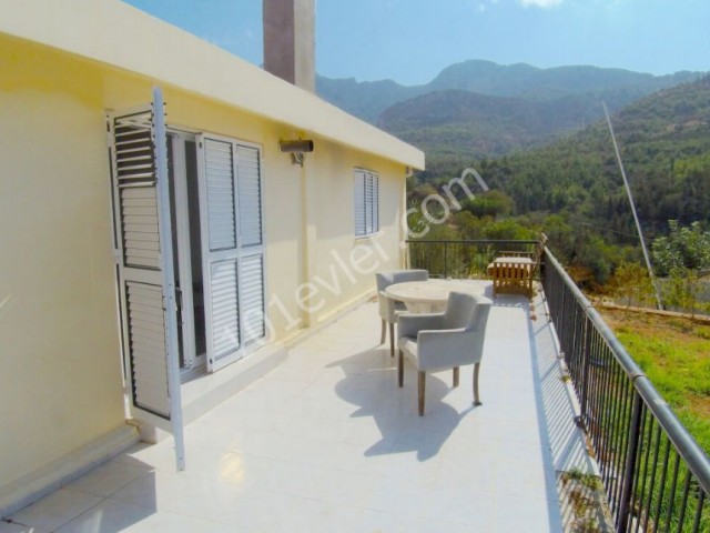 Detached House For Sale in Çatalköy, Kyrenia