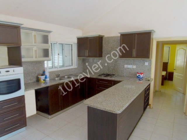 Detached House For Sale in Çatalköy, Kyrenia