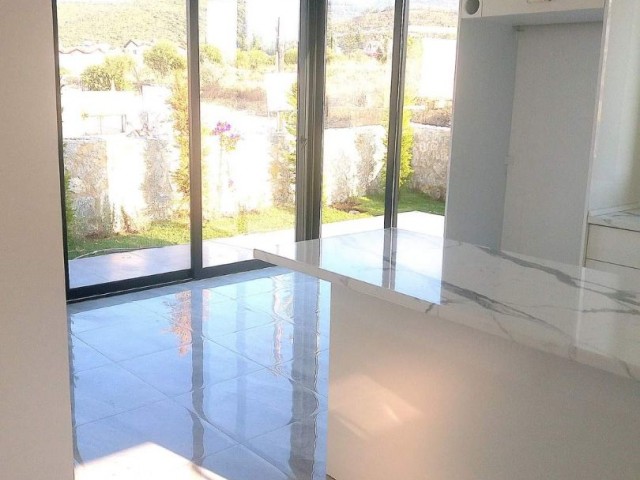 In herrlicher Lage in Alsancak / Yesiltepe, Luxus (3+1) 185 m2 freistehende Villa mit privatem Pool mit Meerblick / Bergblick+905338432139 - +905428616272 ** 