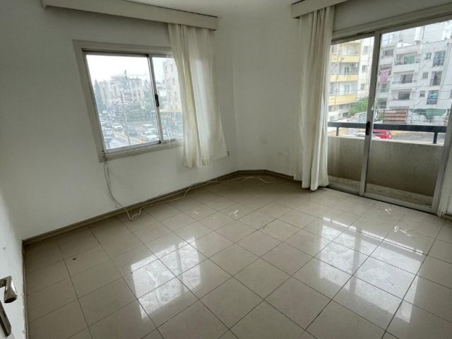 Office To Rent in Köşklüçiftlik, Nicosia