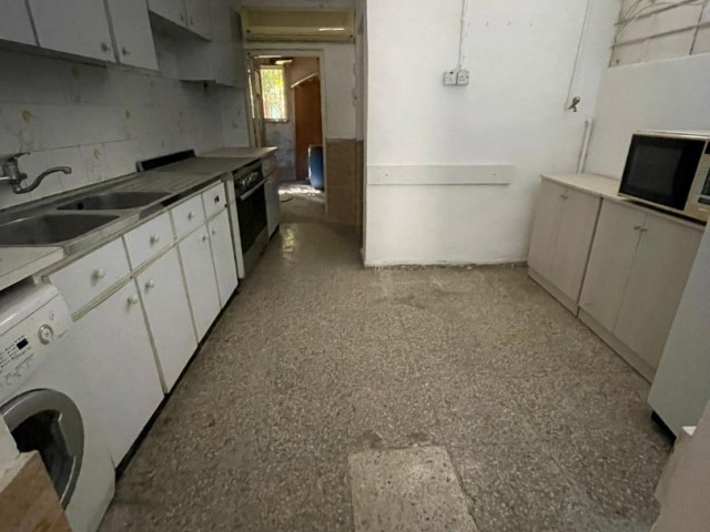 Detached House For Sale in Küçük Kaymaklı, Nicosia