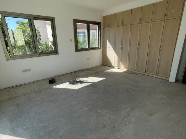 Detached House For Sale in Küçük Kaymaklı, Nicosia