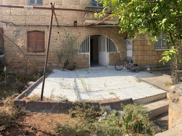 4+1 Duplex Detached House with Large Garden for Sale in Küçük Kaymaklı ** 