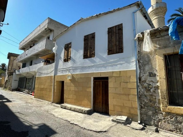 2+1 Haus mit Terrasse zum Verkauf in Nikosia - Stadtmauern (neu renoviert ) ** 