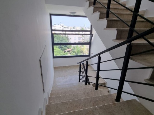 3+1 Penthouse for Sale in Küçük Kaymaklı, Nicosia ** 