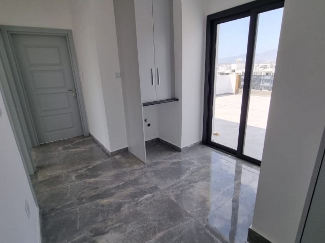 3+1 Penthouse zu verkaufen in Nikosia kleine Kaymakli ** 