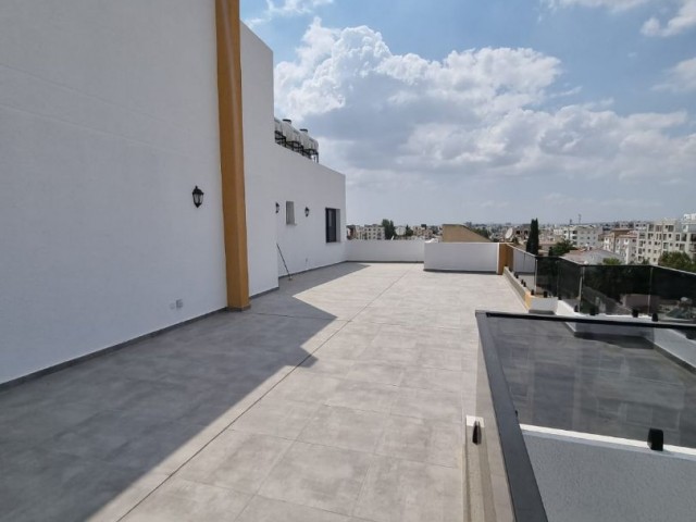 3+1 Penthouse zu verkaufen in Nikosia kleine Kaymakli ** 