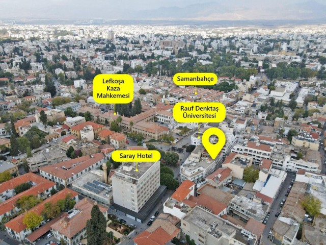 Komplette Gebäude ( 9 Geschäfte und Wohnungen) zum Verkauf im Zentrum in prächtiger Lage in Nikosia Sarayönü geeignet für den Einsatz als Boutique Hotel/ Universität / Holding/ Arbeitsplatz/ Wohnheim/ Bank ** 