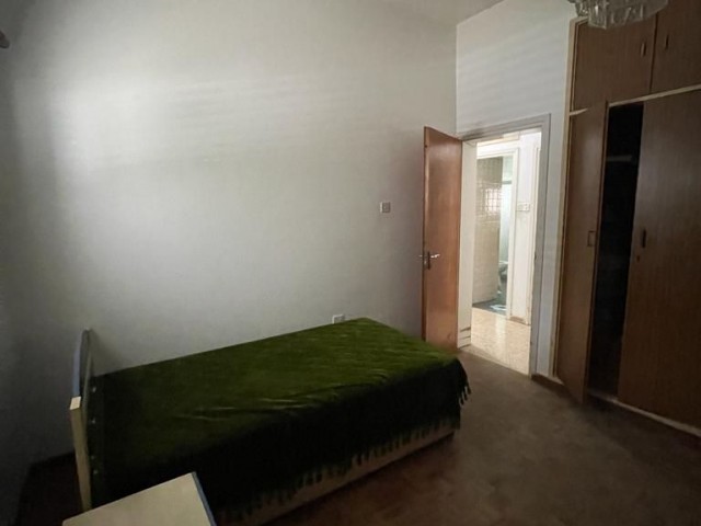 3 + 1 Einfamilienhaus zur Miete geeignet für Büro / Klinik / Arbeitsplatz ** 