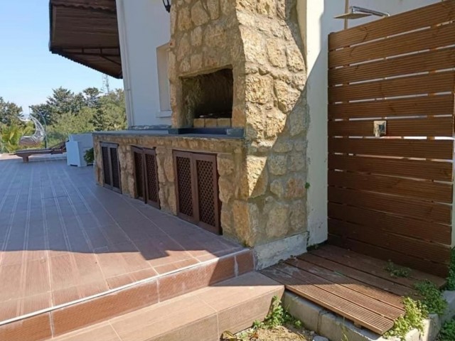 Voll Möblierte Villa Mit Täglichem Freistehendem Luxus - Privatpool In Kyrenia Zeytinlik! ** 