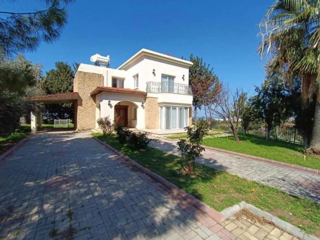 Voll Möblierte Villa Mit Täglichem Freistehendem Luxus - Privatpool In Kyrenia Zeytinlik! ** 