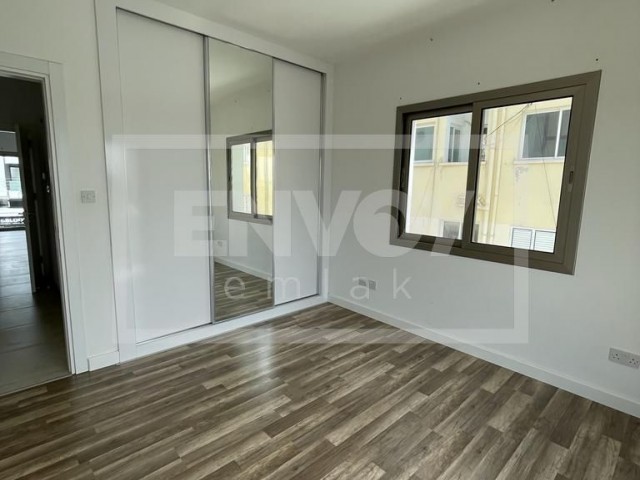 2 + 1 Office with Commercial Permit for Rent on the Street in the Metehan- Kermiya District ** 