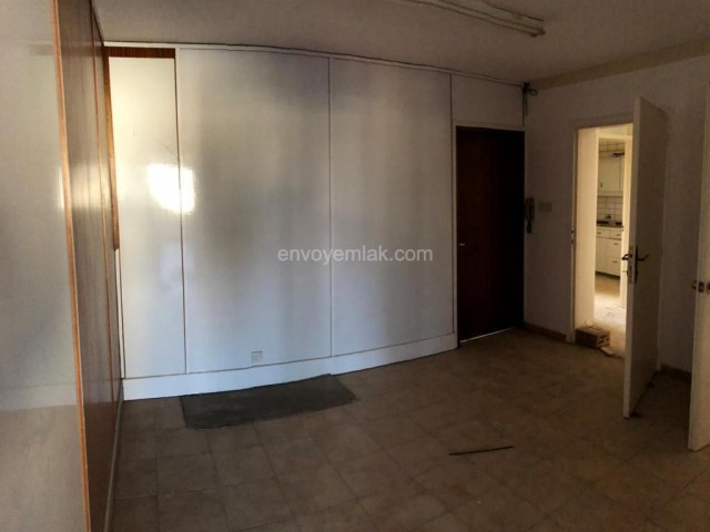 A Complete Commercial Building for Rent with a Renovated Elevator in a Central Location in Nicosia- Wallari ** 